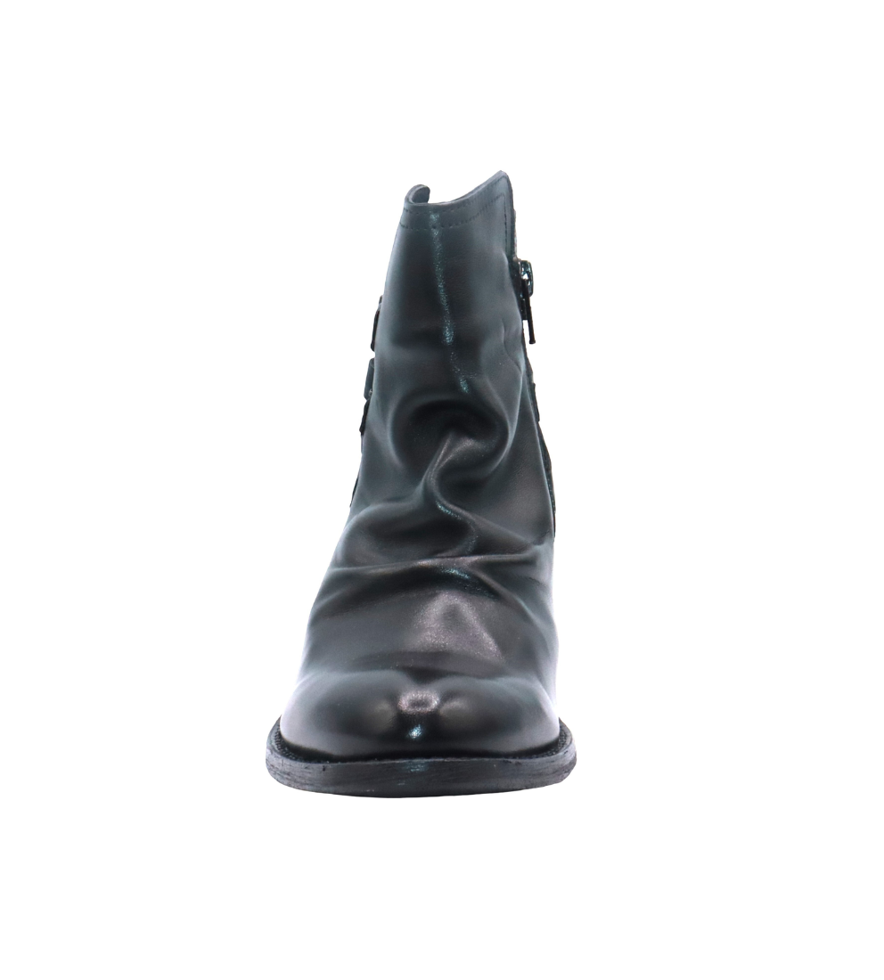 #color_Black Leather
