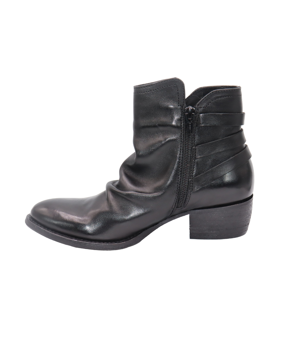#color_Black Leather
