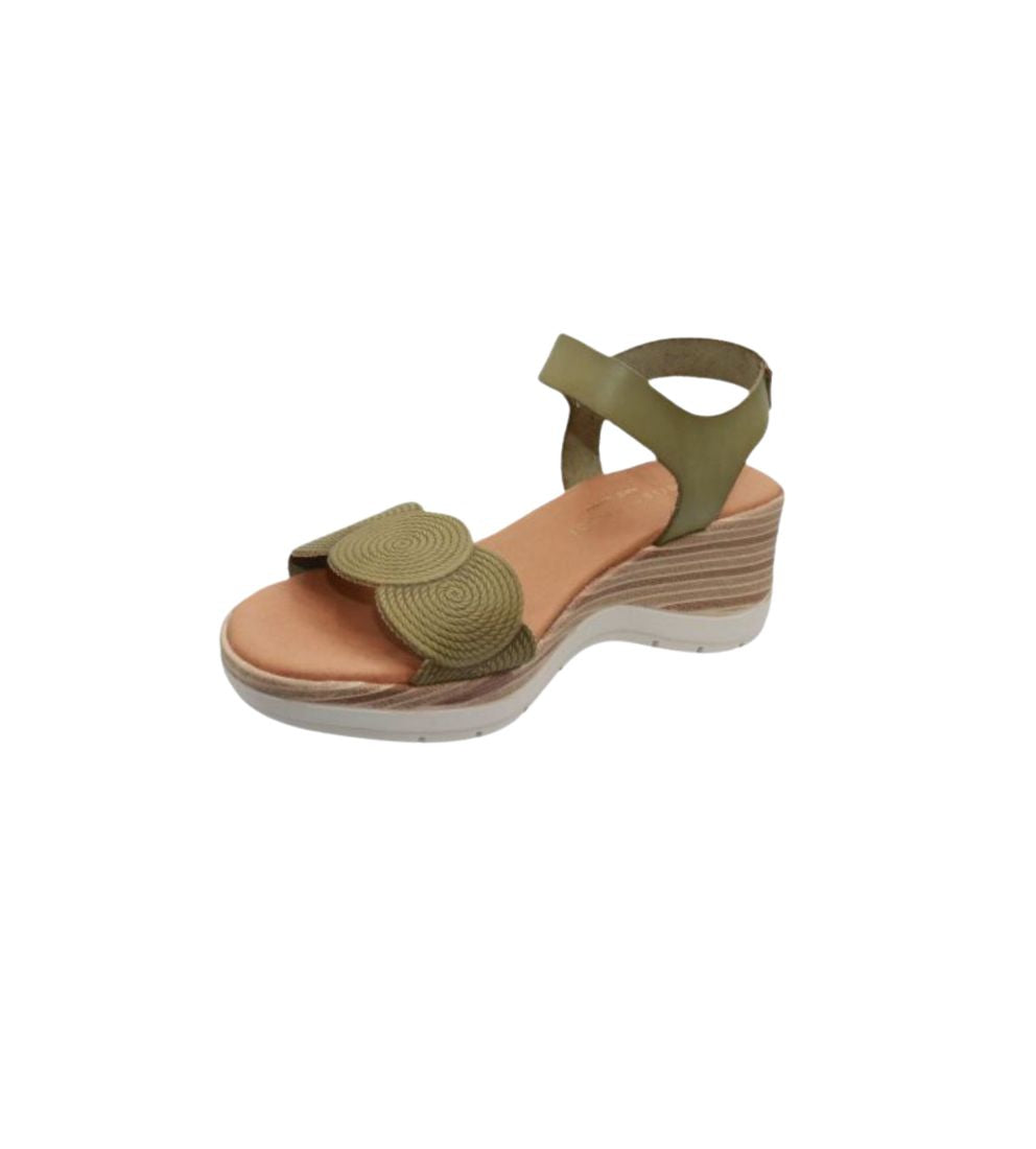 #color_KHAKI