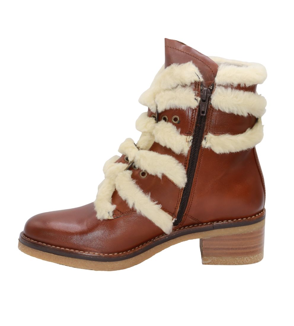 #color_Tan Combo with fur