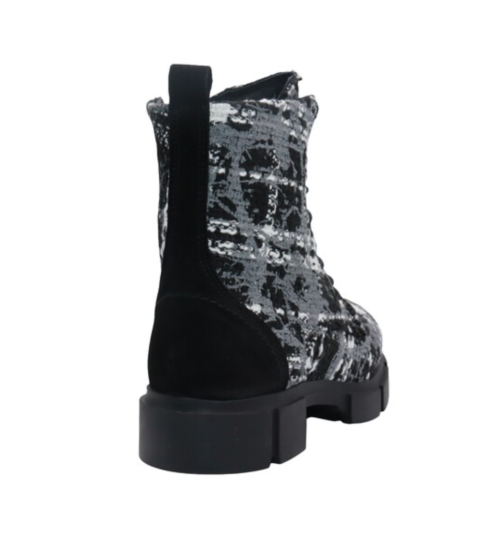 #color_Black Multi