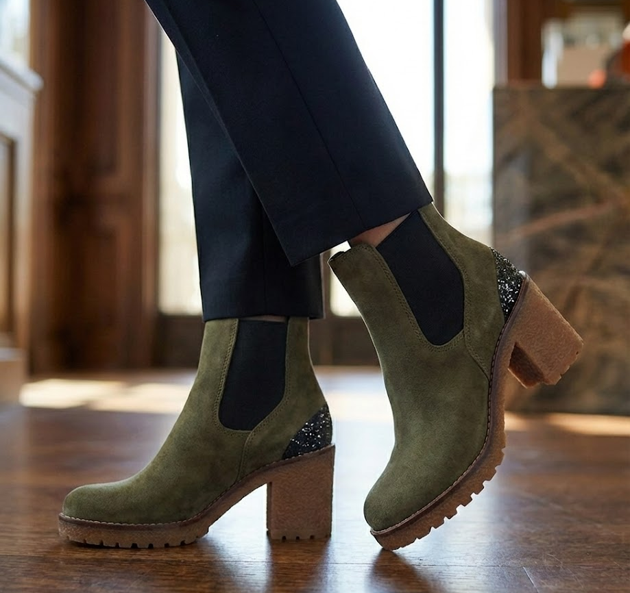 #color_Khaki