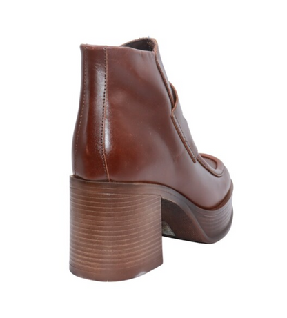 #color_BROWN