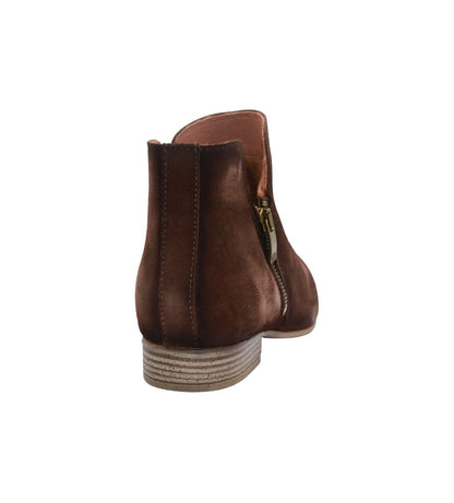 #color_BROWN