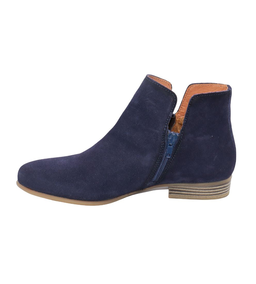 #color_NAVY