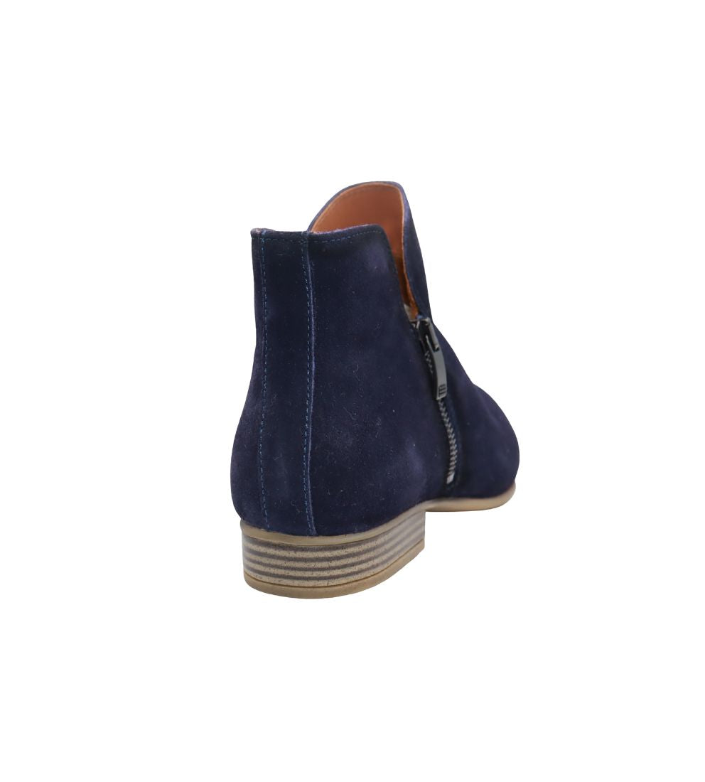 #color_NAVY