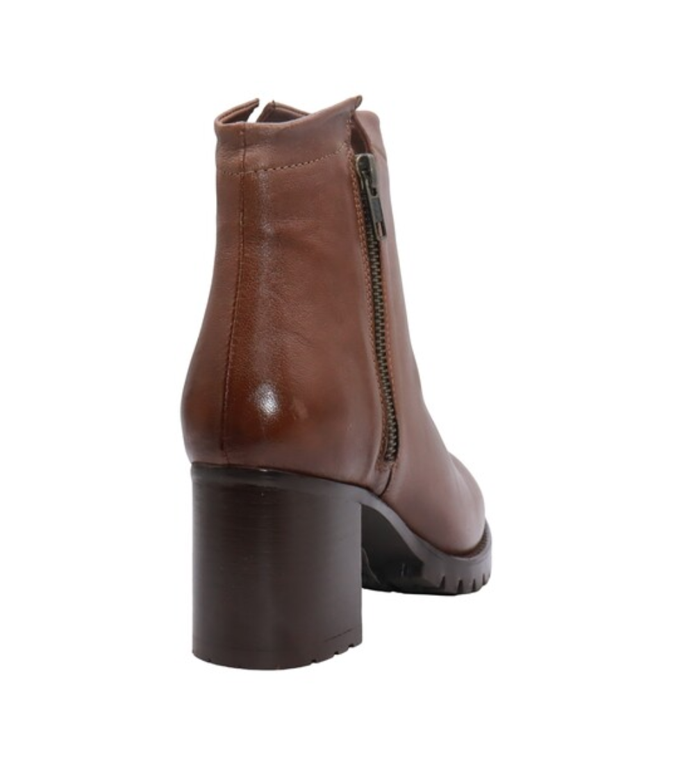 #color_BROWN