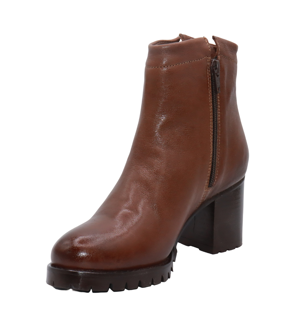 #color_BROWN