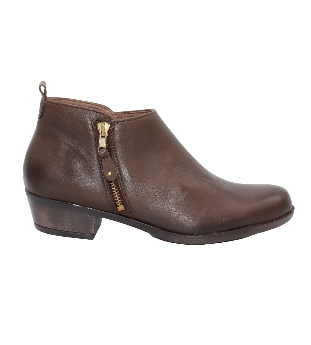#color_BROWN