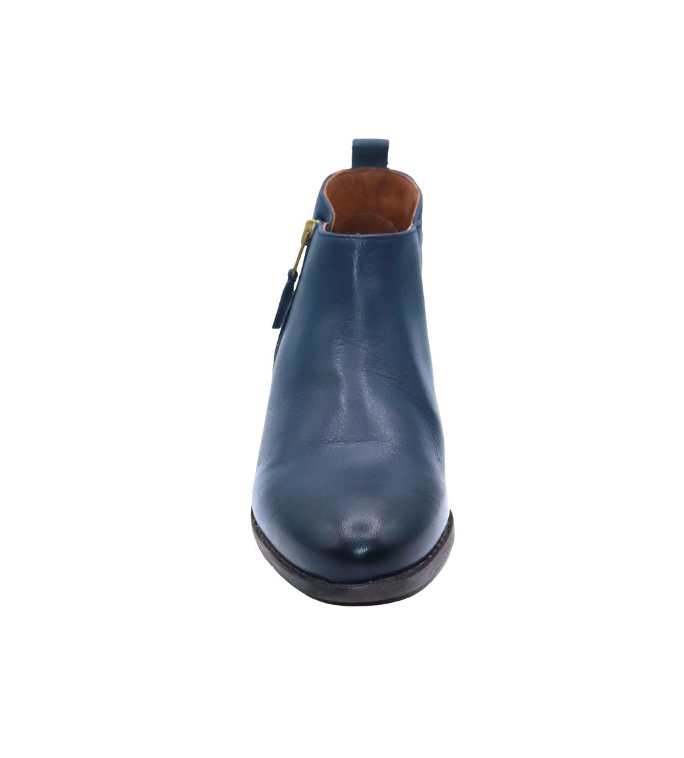 #color_NAVY