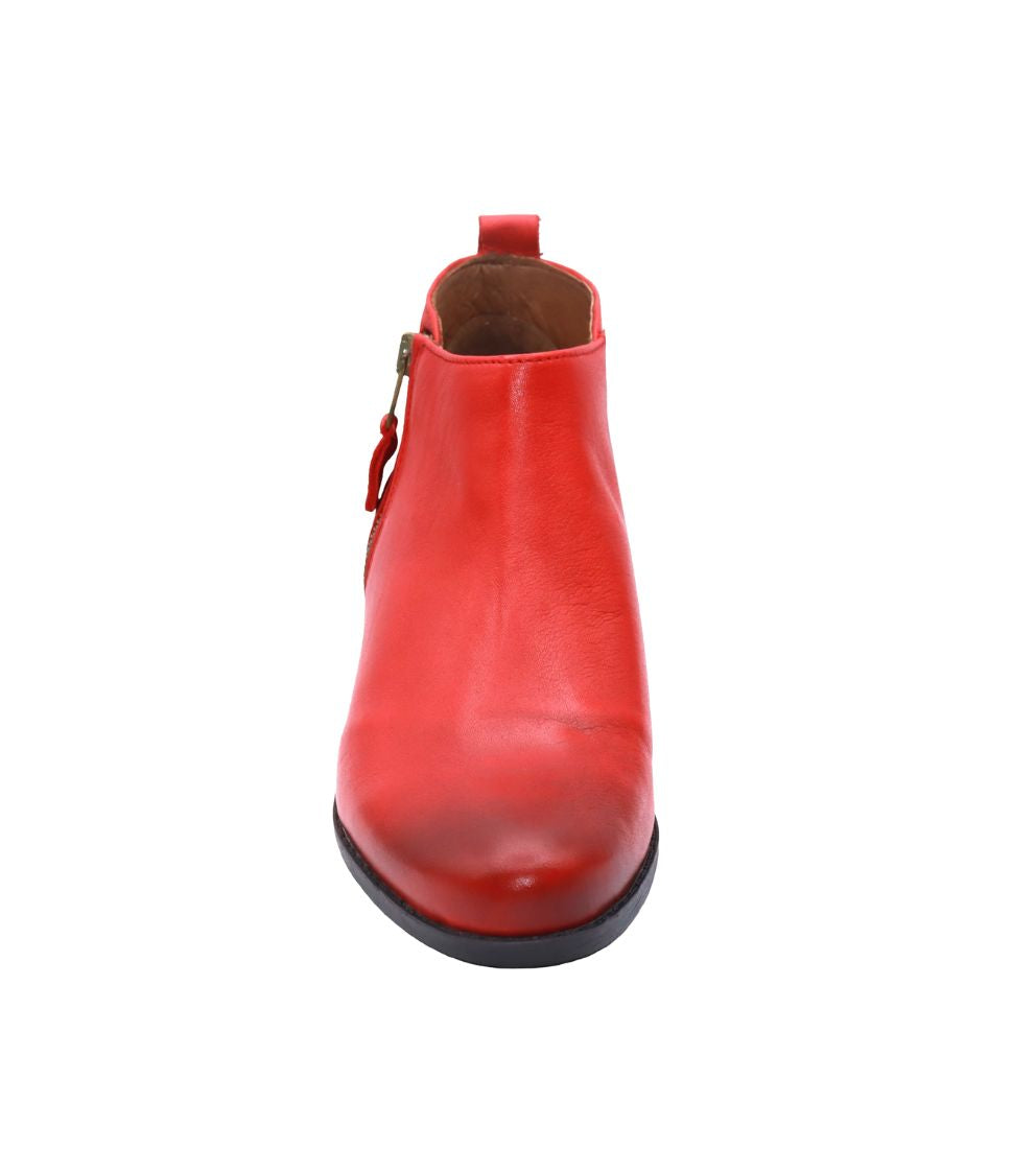 #color_Red Leather