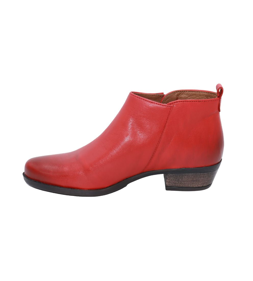 #color_Red Leather