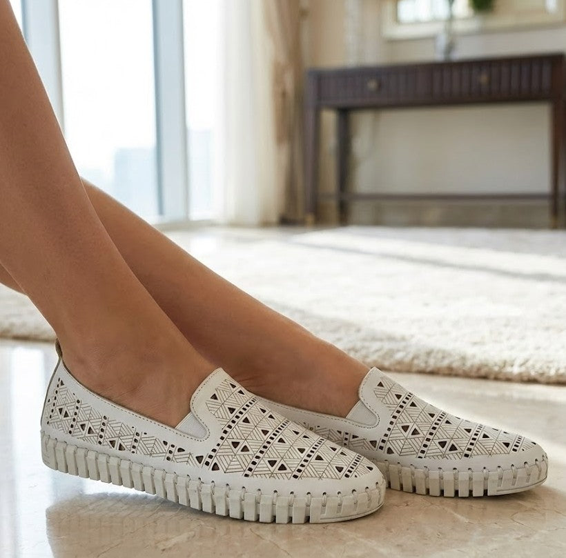 #color_WHITE LEATHER