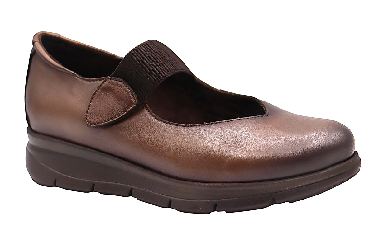 #color_Brown