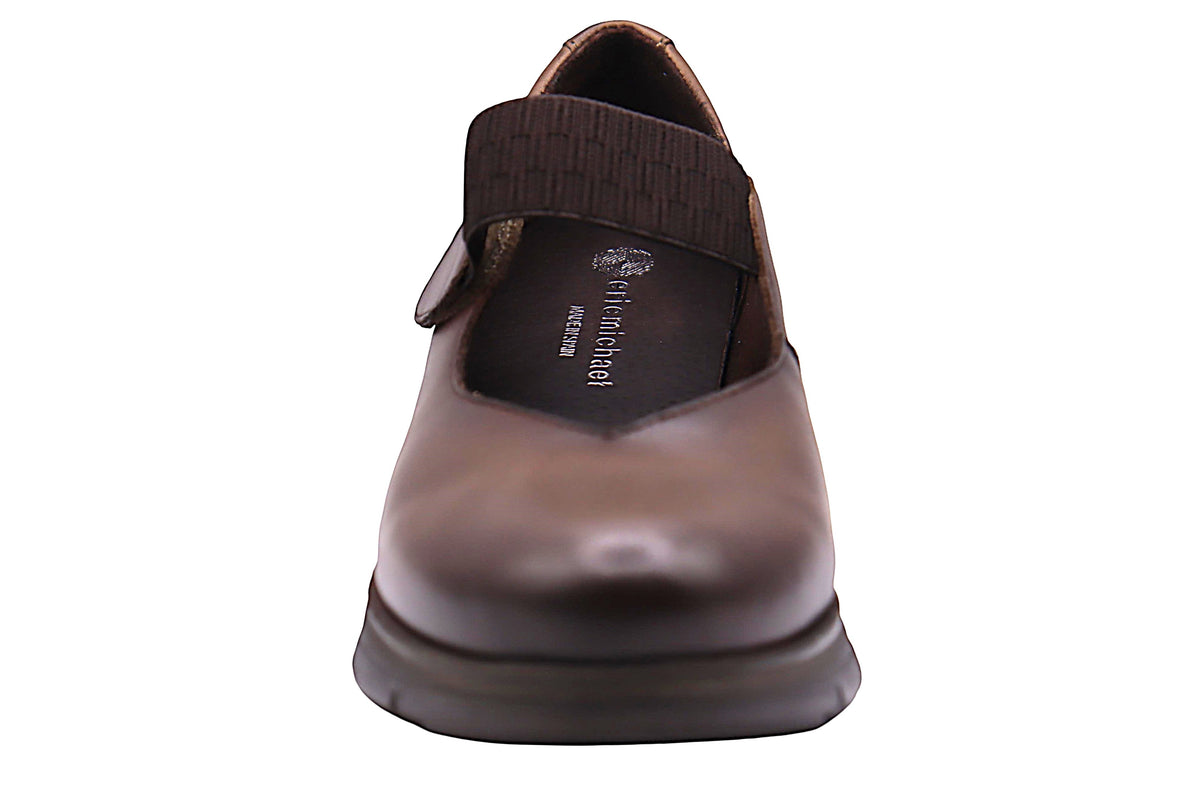 #color_Brown