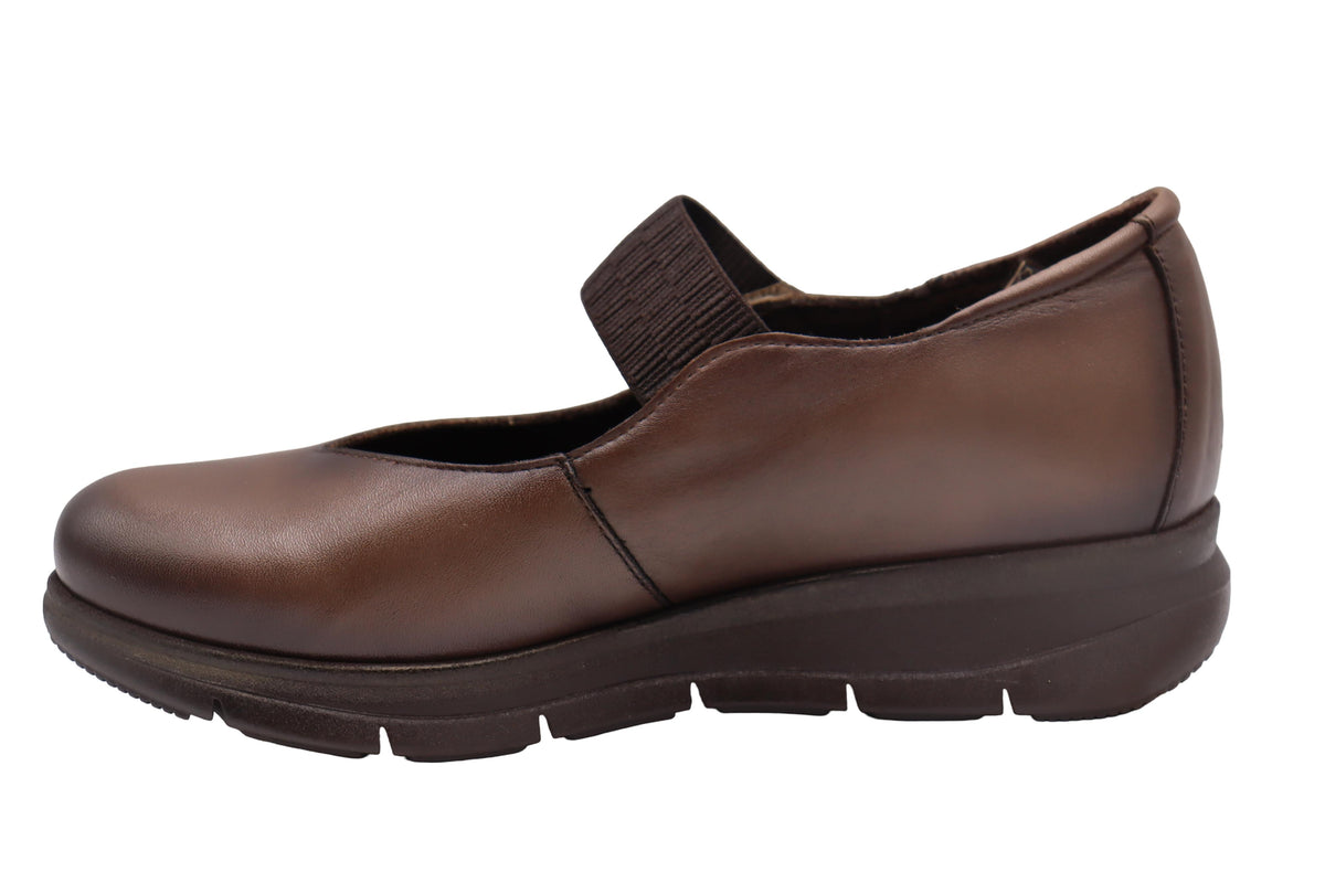 #color_Brown