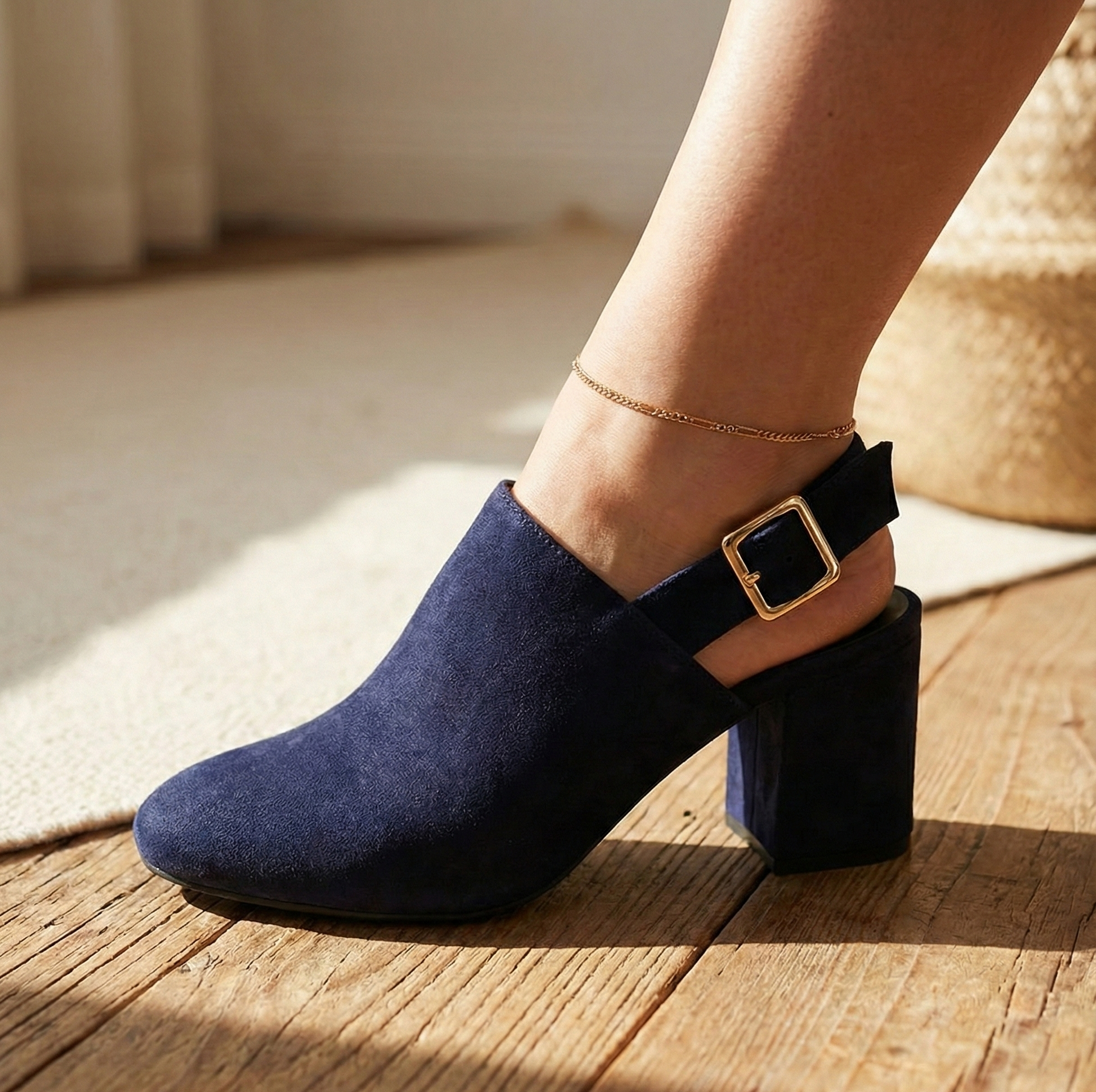 #color_NAVY