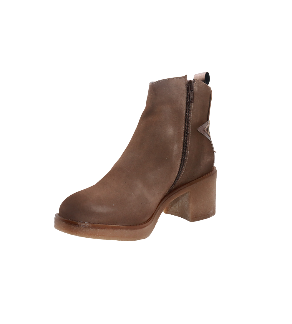 #color_Brown Nubuck
