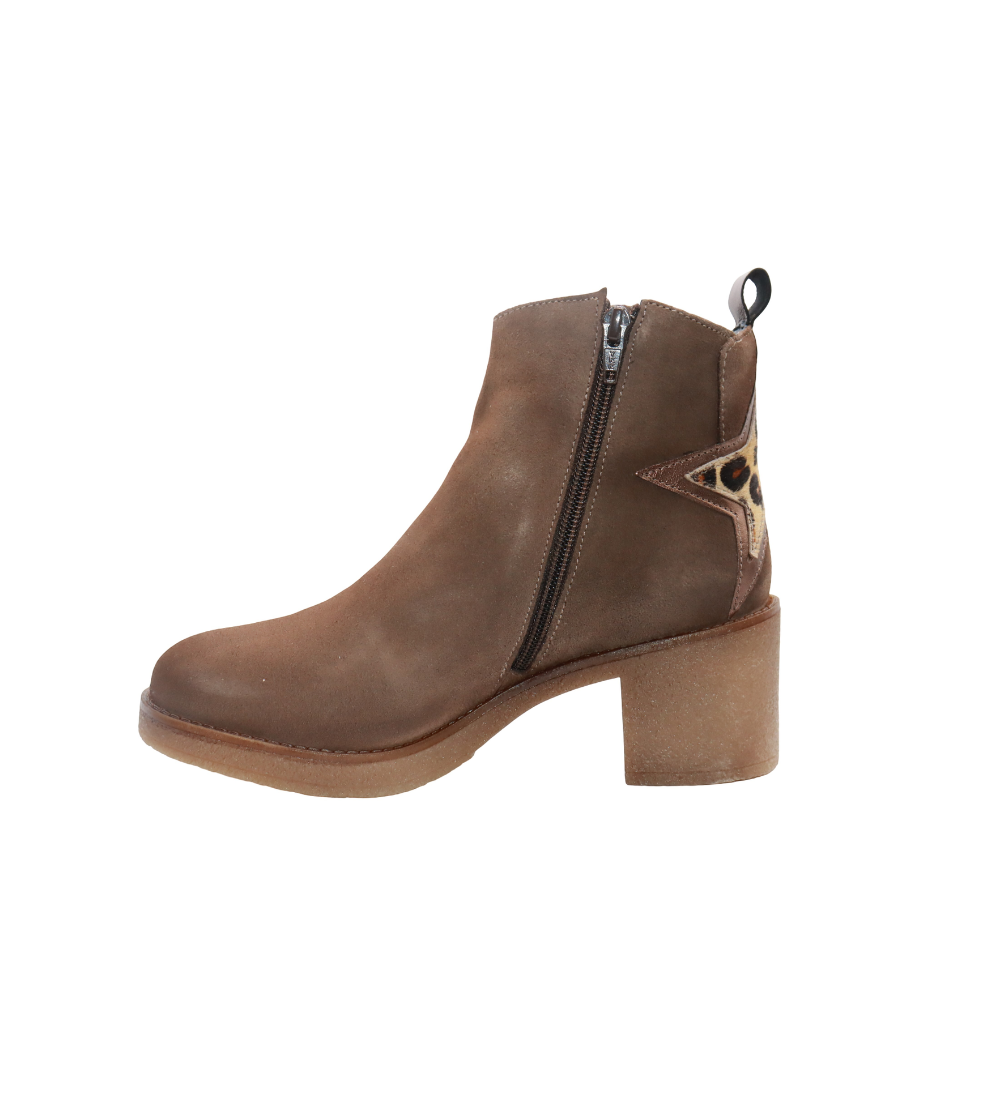 #color_Brown Nubuck