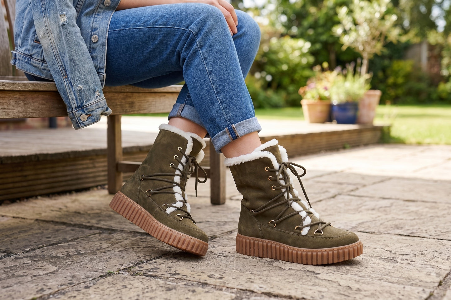 #color_Khaki
